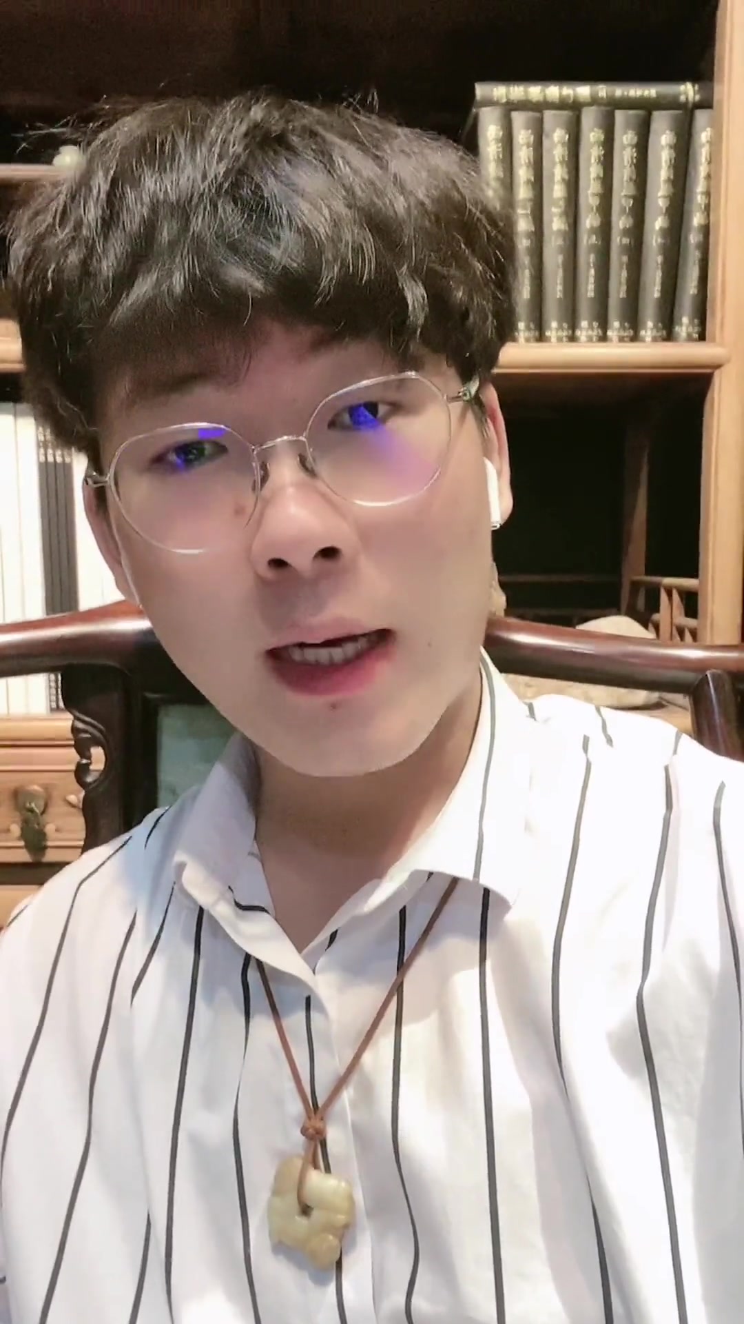 古玉鸡骨白成因 古玉 古玩 传承文化 传统文化 收藏 科普知识 如意 古董 历史 艺术品