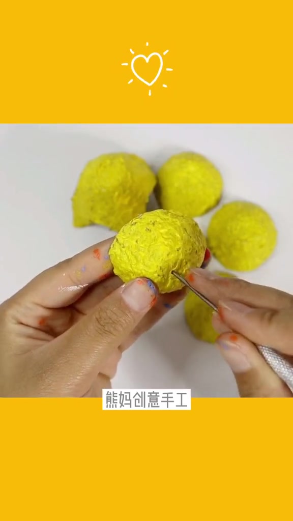 家里有鸡蛋托的不要扔,改造个小鱼挂饰,成品不要太漂亮 旧物改造 手工