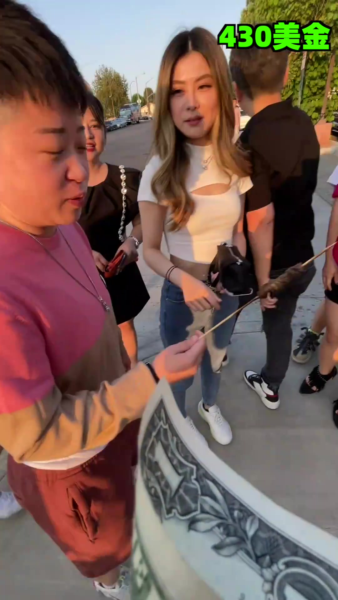 摆摊烤串不是吃苦...而是一种真本事...