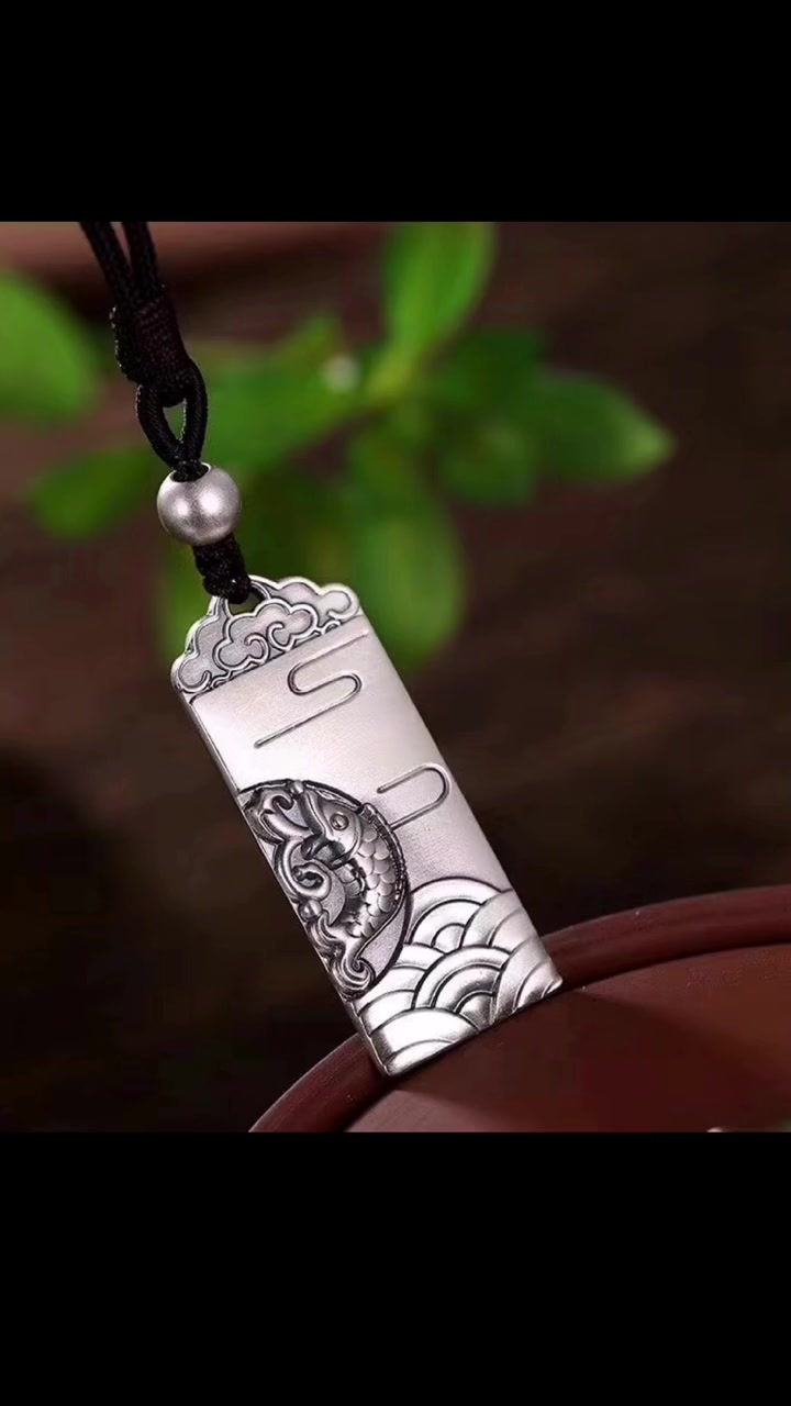 “你要记住,这世间没有什么应不应该的事情,凡事不要钻牛角尖,人生不如意十之八九,不要计较得