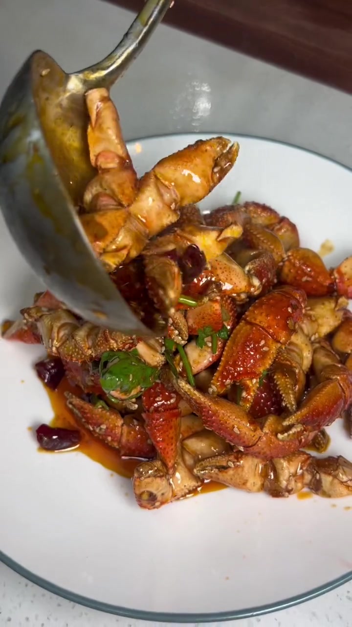 有没有和我一样爱吃虾怪腿儿的朋友,怎么做都不入味儿 辣炒虾怪腿 拍一下,一个小小的改变,让