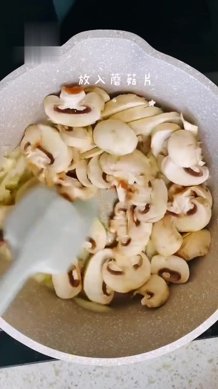 复刻必胜客鸡蓉蘑菇汤,吃一次,就念念不忘