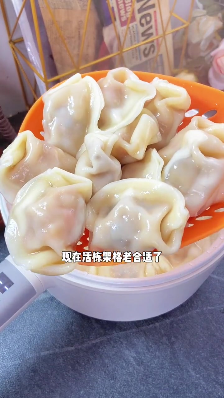 酸汤水饺真的是绝绝子!湾仔码头家的水饺个个皮薄馅多,特别实在,喜欢吃水饺的抓紧冲 水饺 饺