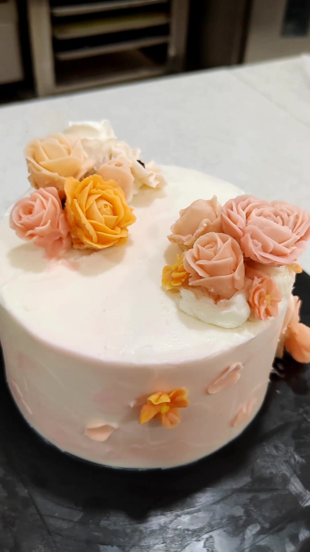 简约大气的韩式裱花蛋糕