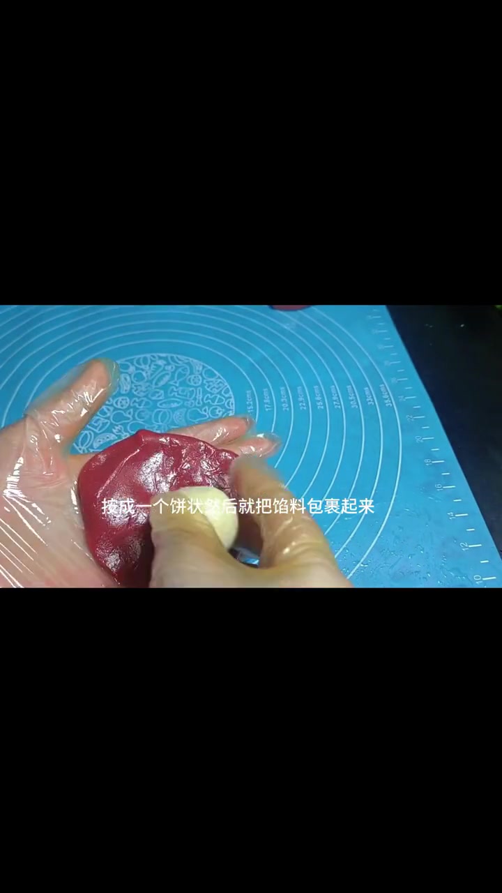 不用烤箱不用模具,也可以做的莲蓉冰皮月饼,香甜软糯还拉丝 中秋节 莲蓉冰皮月饼 月饼制作