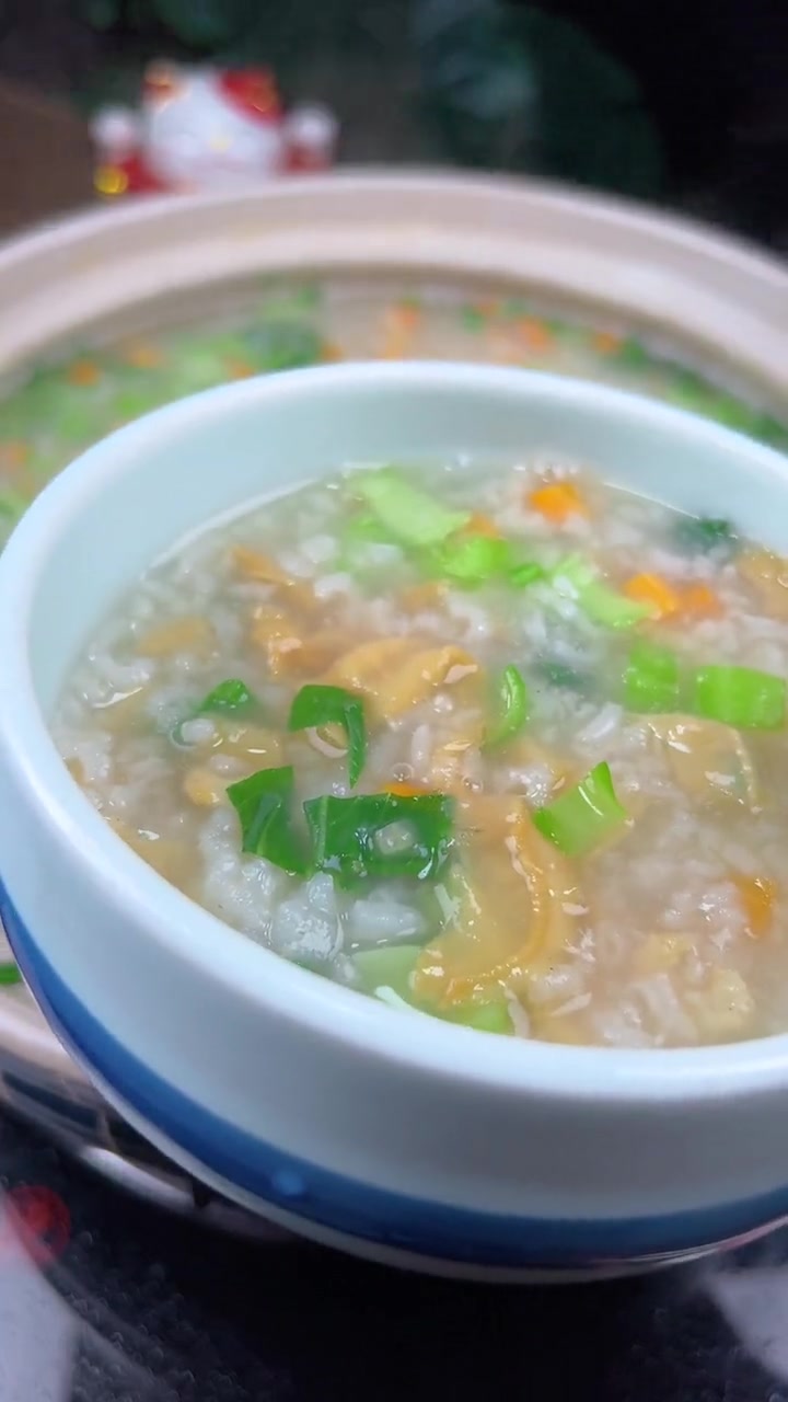 马上天气转凉了,安排一锅 海鲜砂锅粥 给家人们暖暖吧 温州美食 真材实料才能做出好味道
