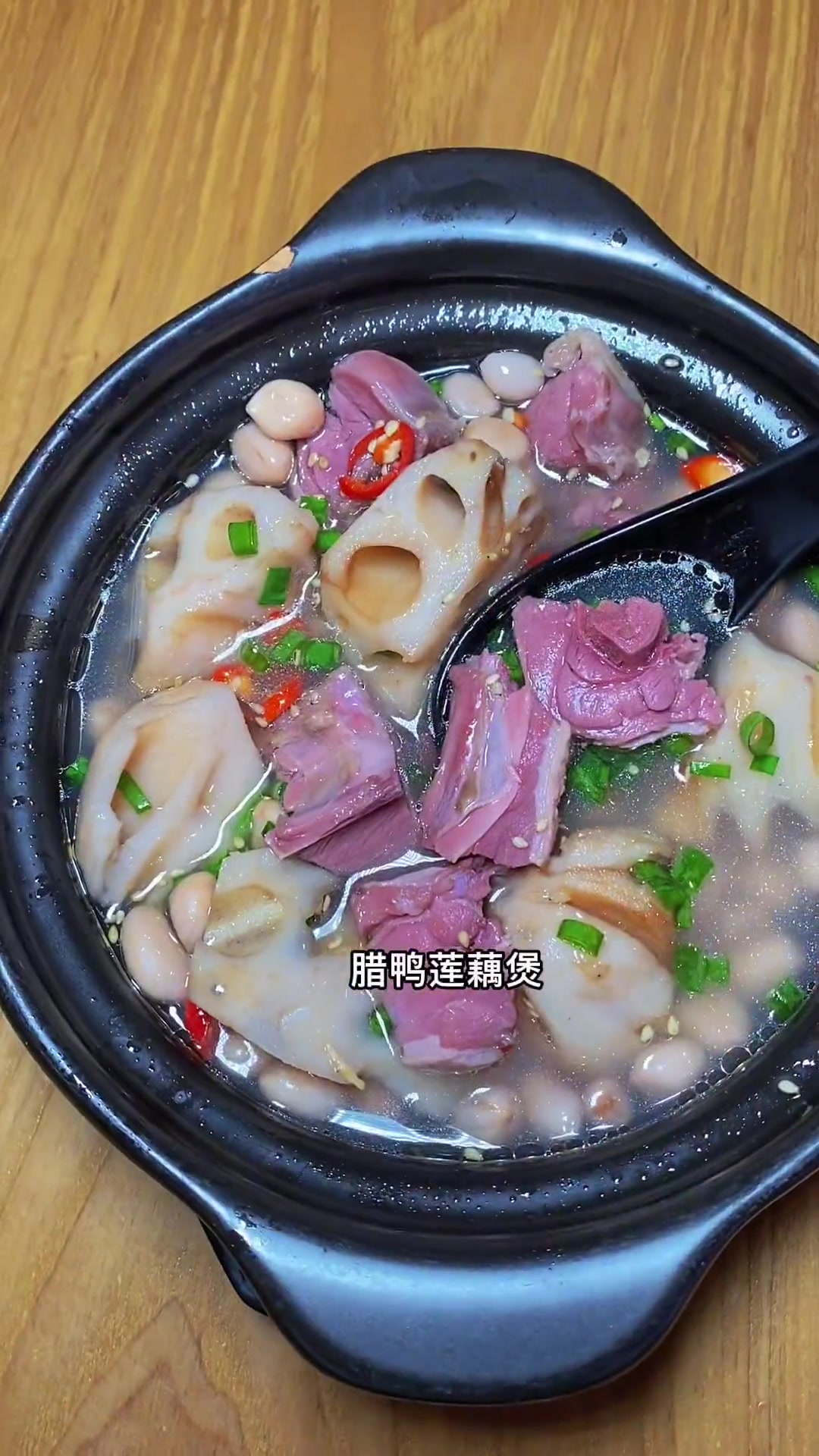 在市民中心只要78就能吃到,米小姐肉蟹煲三人餐了,虾肉鲜嫩爽滑,非常好吃,78就能吃到这多