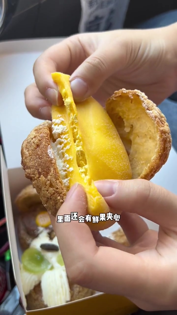 颜值高高的泡芙,出了新品 甜品烘焙 泡芙 甜品治愈一切 酥皮泡芙 网红糕点