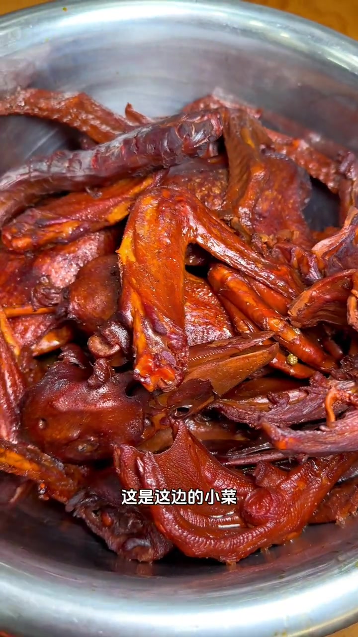 松原美食 艾特你的饭搭子请你吃 大口吃肉 24小时鸭脖王手擀面,嘎嘎滴