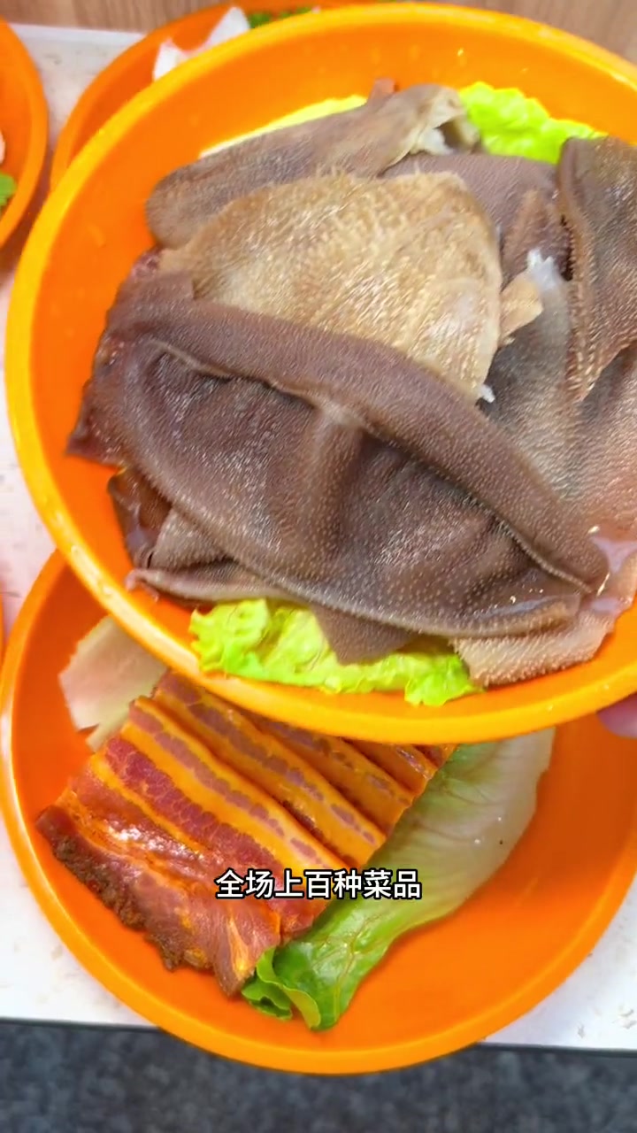 双人自助只要89,还包含锅底调料,上百种菜品统统不限量畅吃!天儿冷吃点啥 新店开业 好吃不