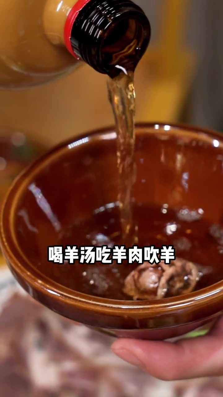 快入冬了,今年有什么火锅花样可以吃?烫皮羊肉!不然你吃啥锅?秋天沉浸式露营美食 是时候更新