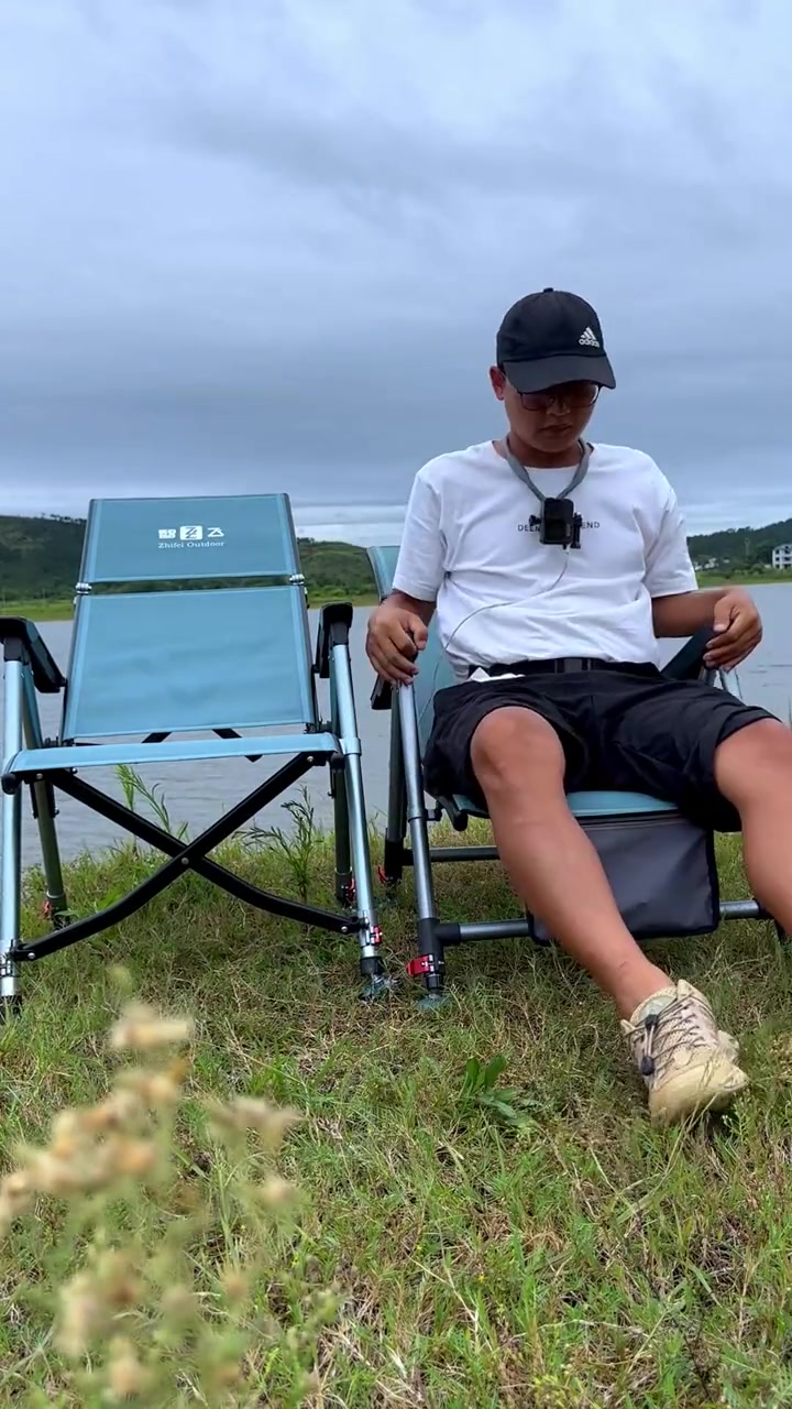 竖版折叠钓椅值得入手吗?智飞竖版钓椅开箱验货,为钓友们提供详细参数供大家参考 户外折叠椅子
