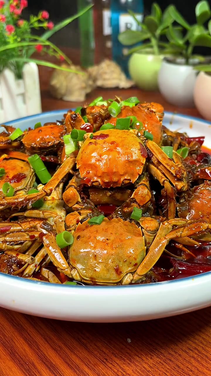 香辣蟹真好吃啊,自己在家也可以做出好吃的香辣蟹 香辣蟹做法 美食 美食教程