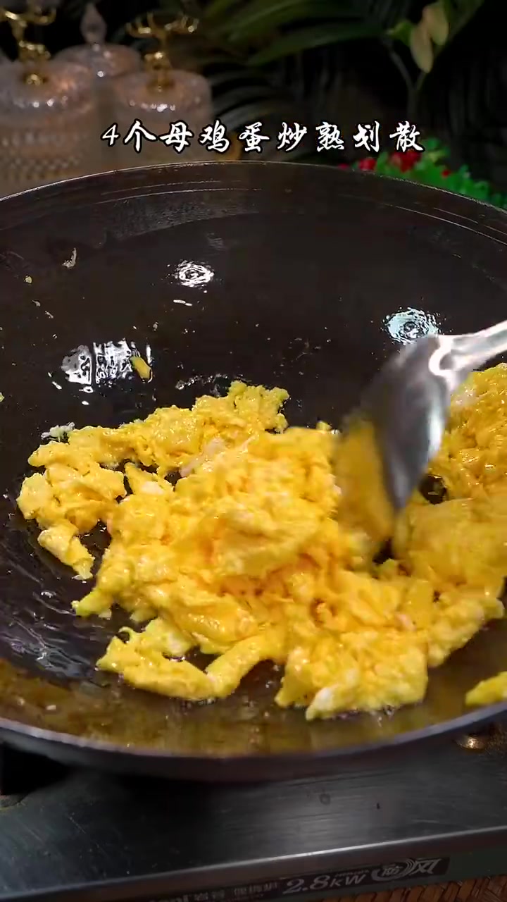 清淡营养的炒口蘑鲜香嫩滑,做法又简单,特别适合老人和孩子吃。美味辽宁等您来 网红打卡地辽宁