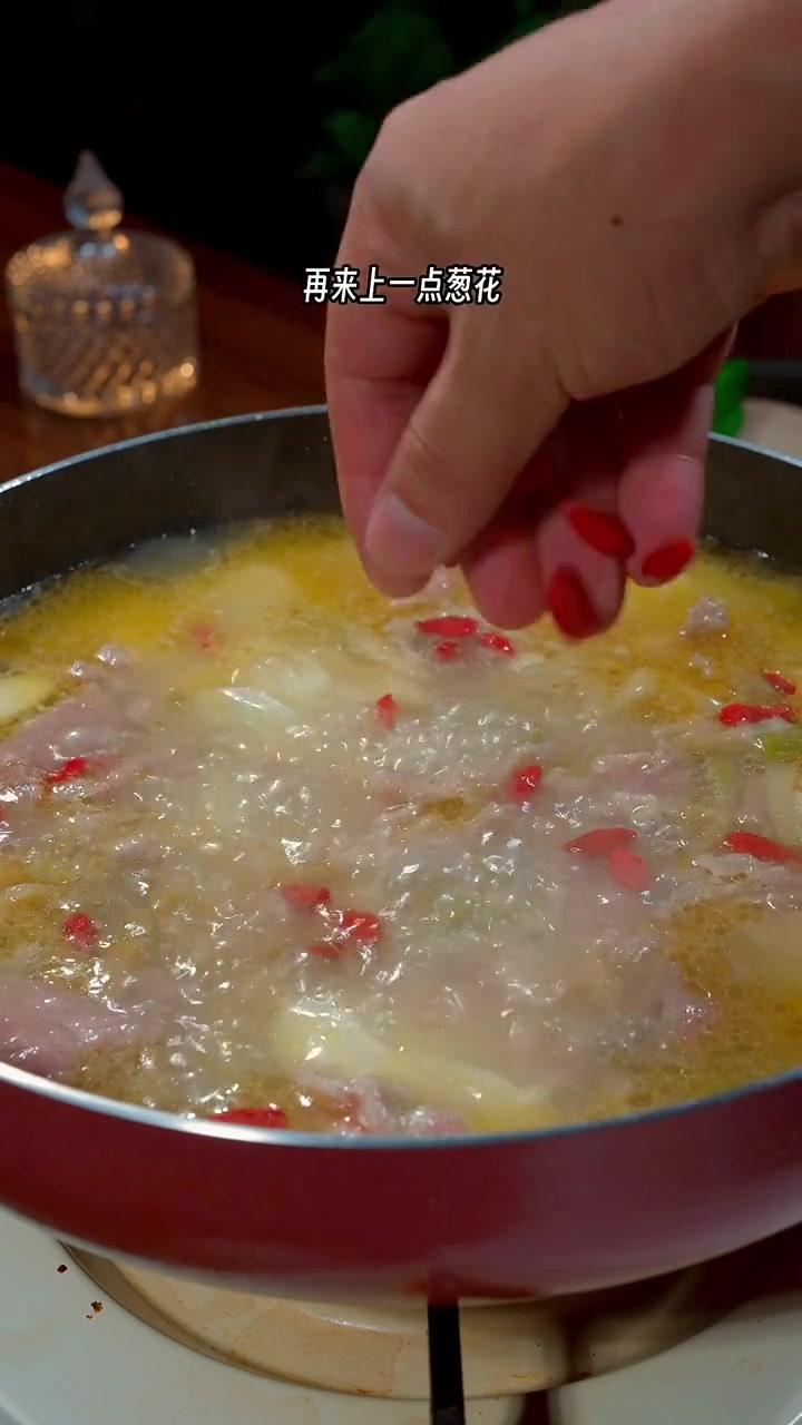 秋冬季节是喝汤的好时候,今天这个山药肉片汤简单鲜美,学会了以后就是你的拿手菜 山药 肉片汤