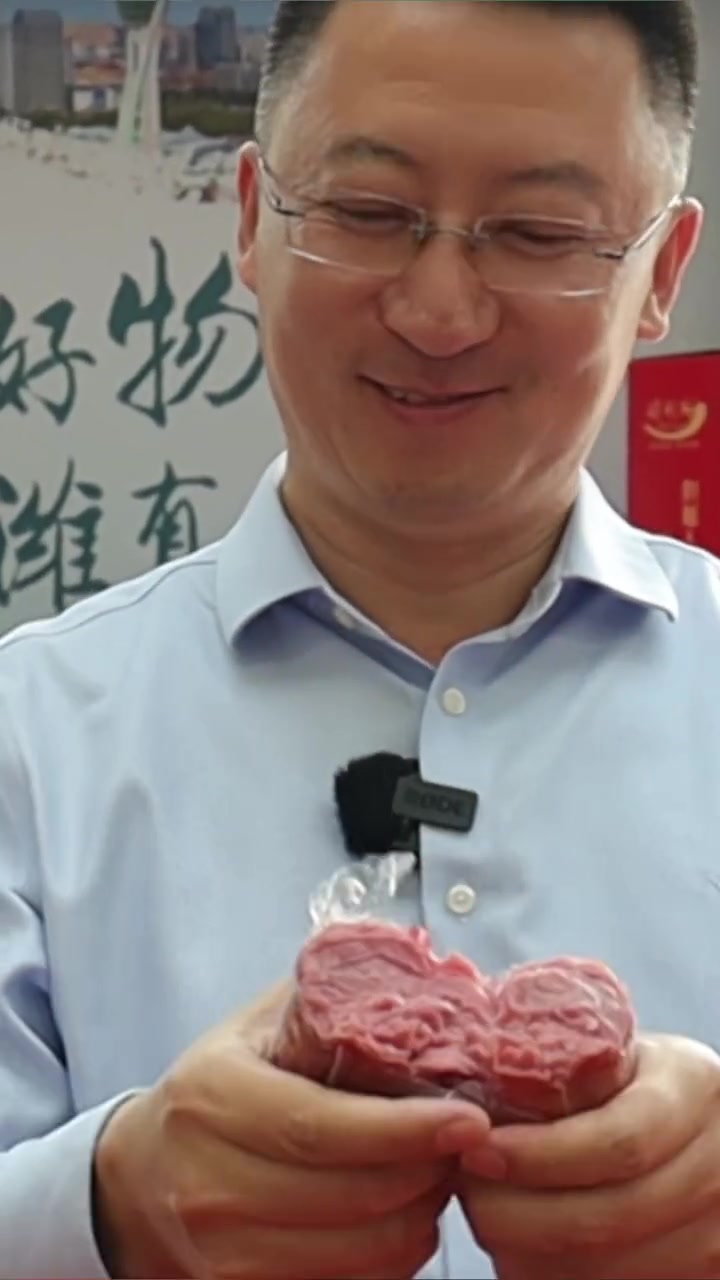 潍坊好物集中亮相好品山东,隆盛糕点、坦博尔羽绒服、得利斯火腿……山东好品推荐官:奇好!