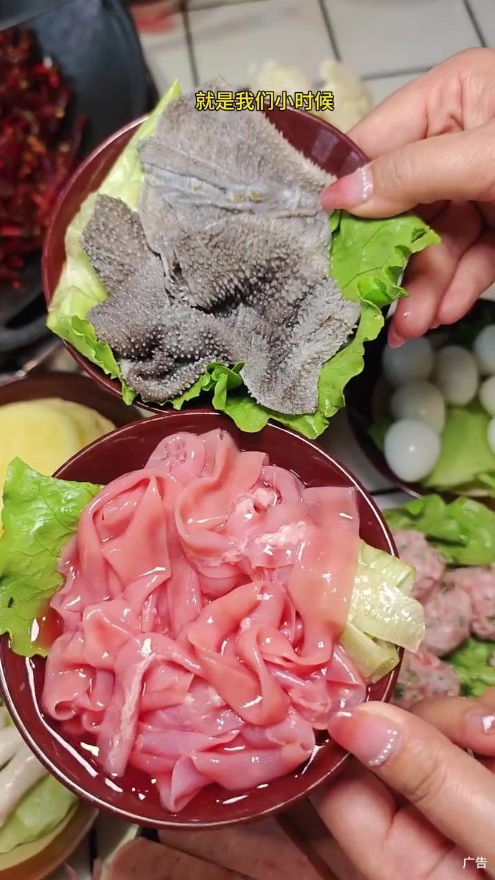 没有底料的火锅,还是头回见,就在南坪南湖路,左下角链接赶紧冲 重庆美食图鉴 哈儿土火锅 火