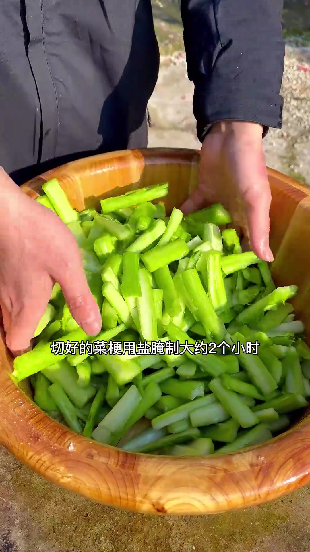 江西抚州有一道特产小菜,临川菜梗