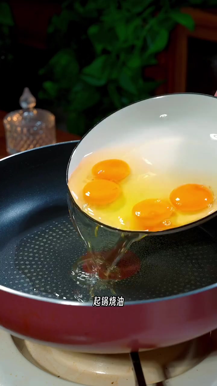 秋季我们就该多喝一些简单清爽的汤,今天这个裙带菜汤你值得一试 裙带菜汤