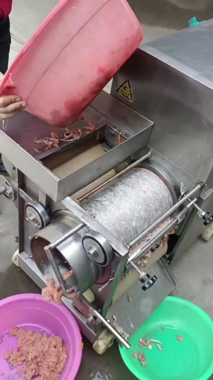 鱼肉采肉机 鱼泥机操作视频展示 大小鱼均可使用