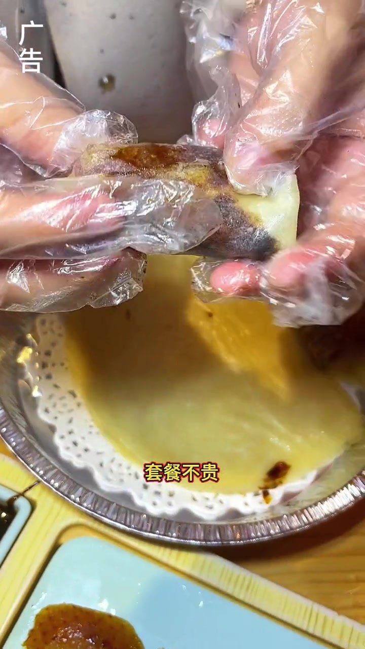 万达四楼满园春饼烤鸭,29.9烤鸭套餐了,在视频左下角优惠团购中下单来尝一下吧!烤鸭 北京