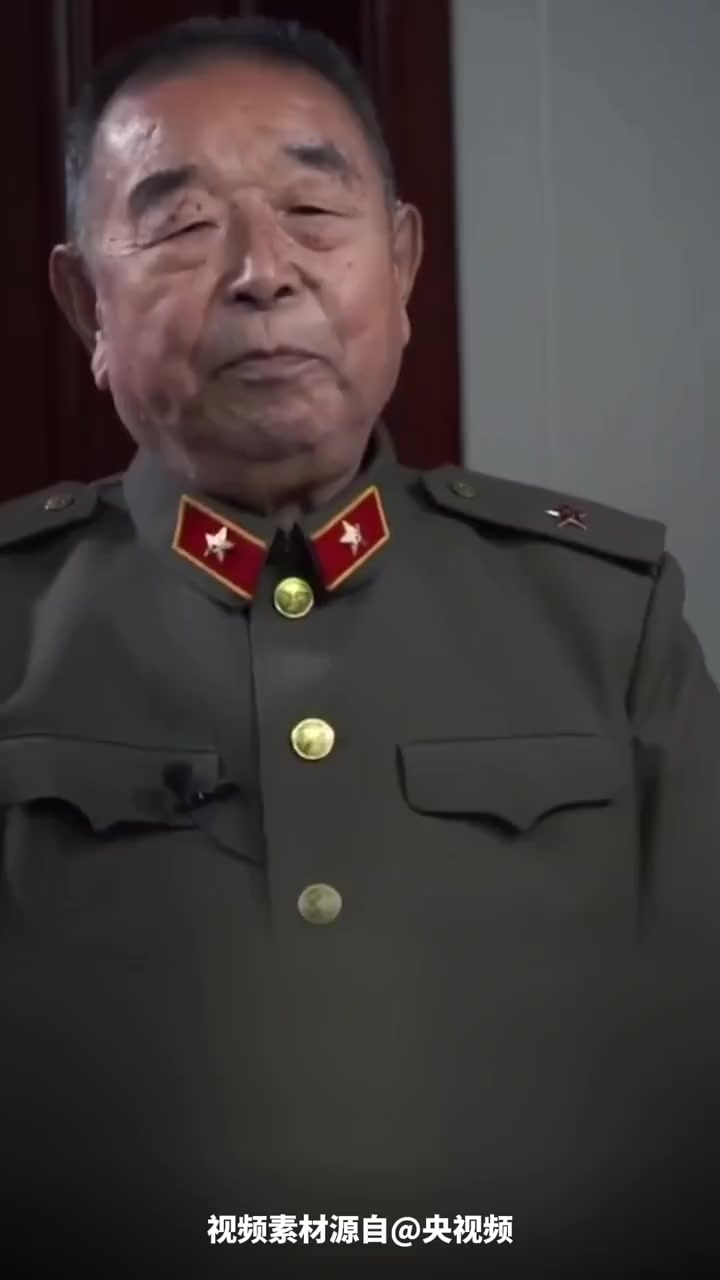 雄赳赳气昂昂跨过鸭绿江!当抗美援朝老战士们再次唱起这首歌,忽然就听到泪目……