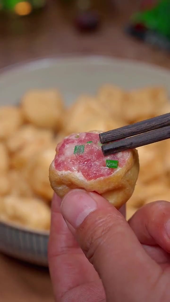 每次不知道吃什么的时候,我就会做这道豆腐酿肉,做法简单又好吃 美味辽宁等您来 美好辽宁欢迎