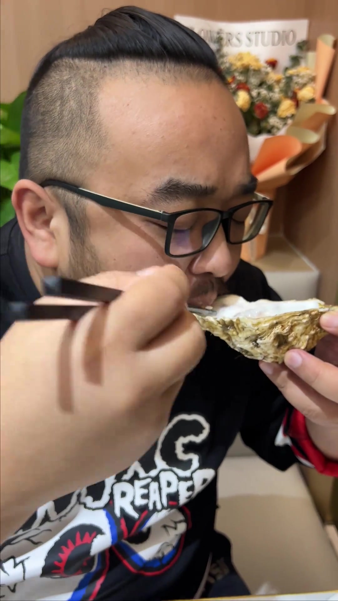 在荣盛花语城附近发现一家海鲜生蚝不错,听说来吃过的没有差评,今天我来看下 徐州烧烤 徐州美