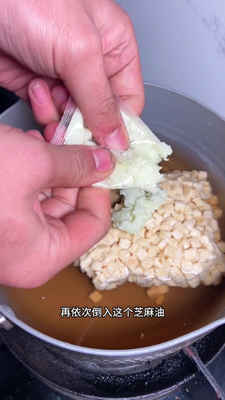 天冷就适合吃一碗陕西特色美食羊肉泡馍!一吃全是都暖和了!羊肉泡馍 陕西特色美食推荐 陕西人