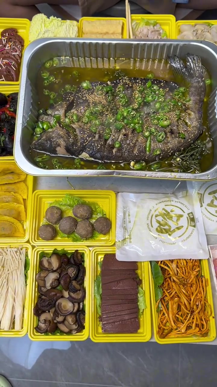 现在吃烤鱼也这么方便了!四环内安排到家,去户外也省事儿!烤鱼的猫 烤鱼 人气烤鱼店推荐 奇