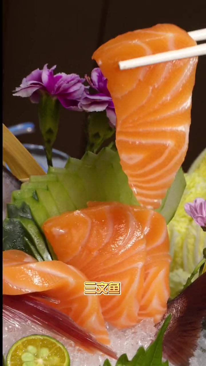 石斑鱼做锅底,加入牛乳和各种海鲜,牛肉,欢乐海岸这家海鲜火锅有多好吃 是时候更新火锅的必吃