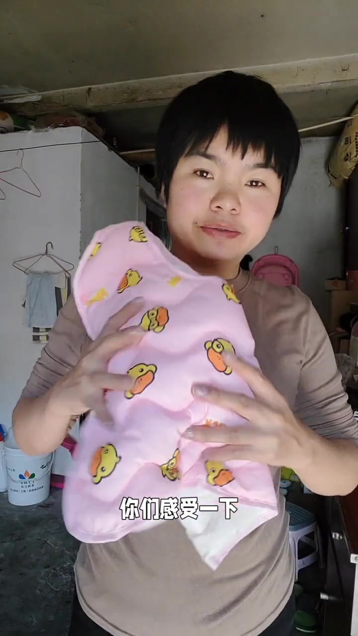 正品小黄鸭马甲,三标齐全放心购,儿童棉马甲,护背护心!秋冬马甲 保暖马甲 马甲背心 小黄鸭