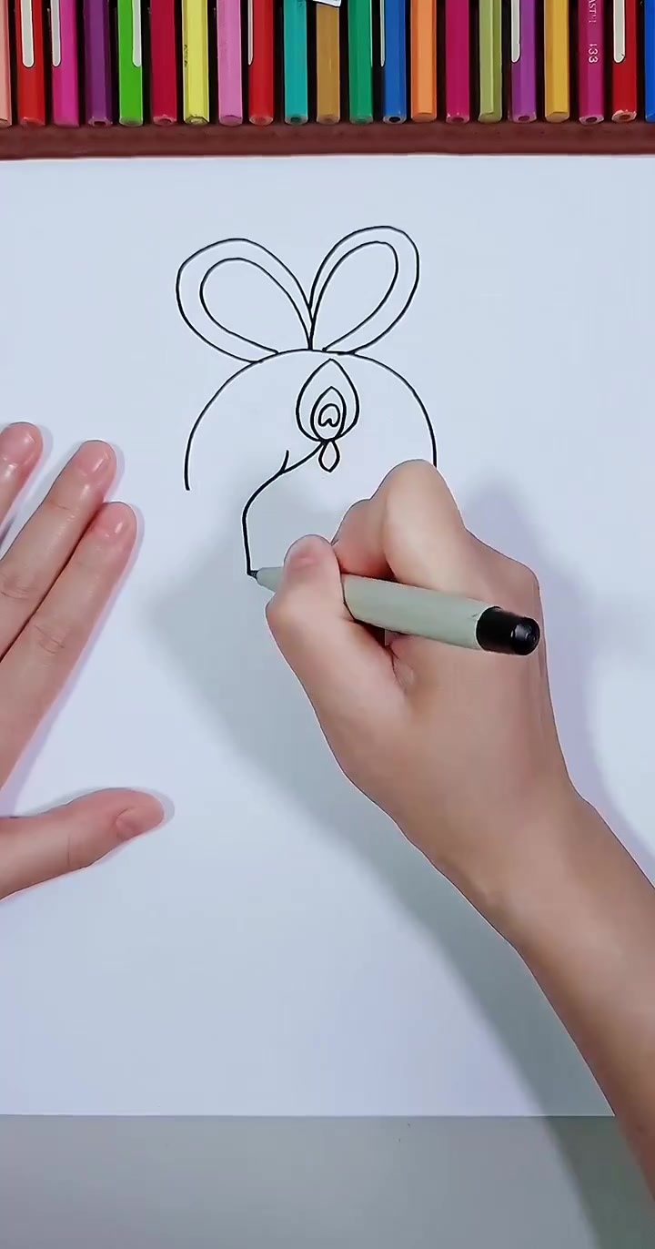 叶罗丽公主简单画法