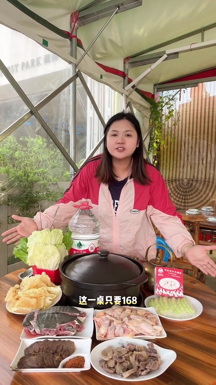 住在窑埠附近的朋友,可以来湘乐汇甲鱼鸡子牛鞭煲进补,冬天就不怕冷啦!天冷了吃点啥 甲鱼炖鸡