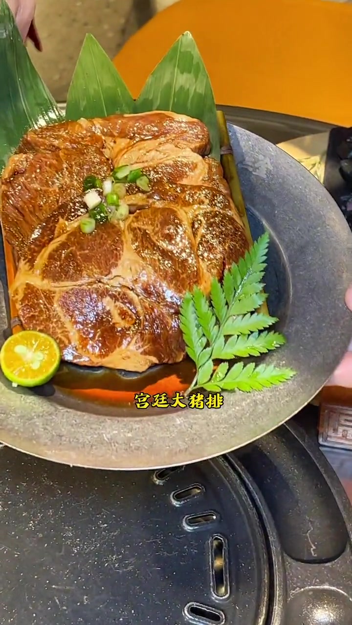 韩式料理和创新菜品的融合,惊艳 韩式料理 烤肉真香 韩式烤肉 情侣约会必去烤肉推荐 一起吃