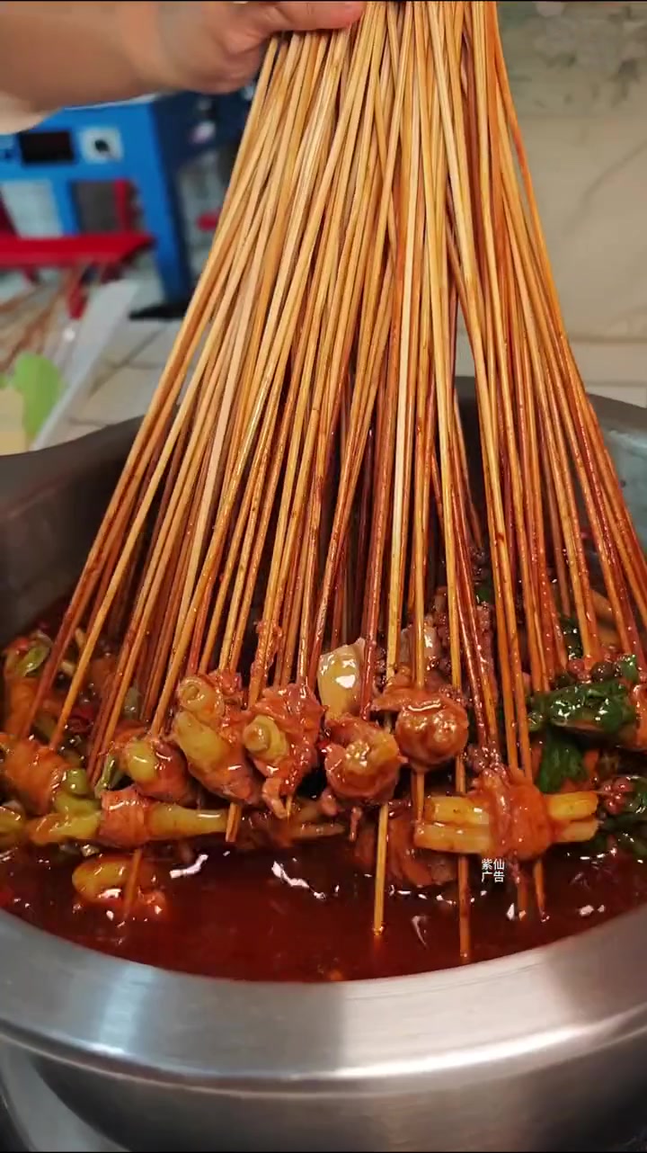 喜欢撸串的宝子赶紧冲 火锅串串 撸串儿约起来 一直撸串一直爽 小郡肝串串 钢管厂后门小郡肝