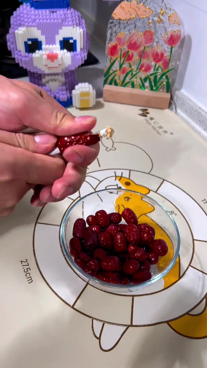 像我这样做红糖大枣开花馒头,绝对一次就开花,不开花来我家吃!红糖馒头 红糖大枣开花馒头 红