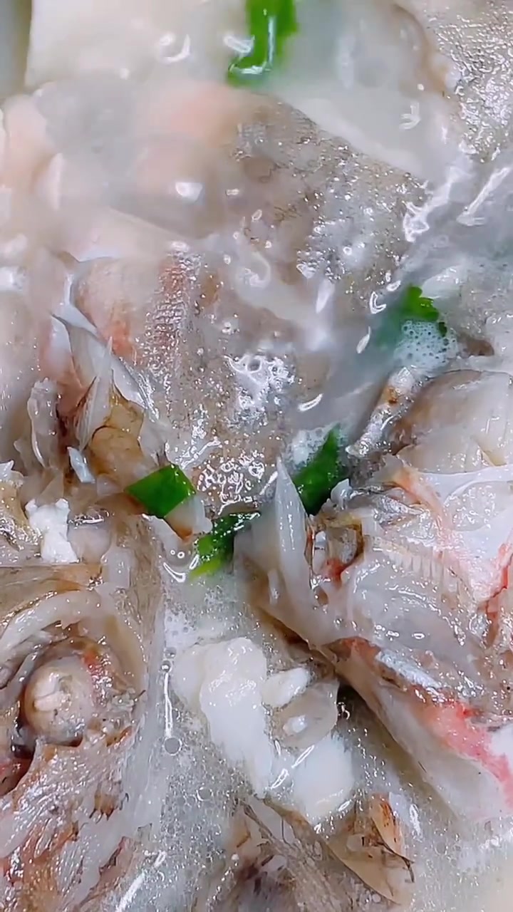 红头鱼这么做,汤鲜味美