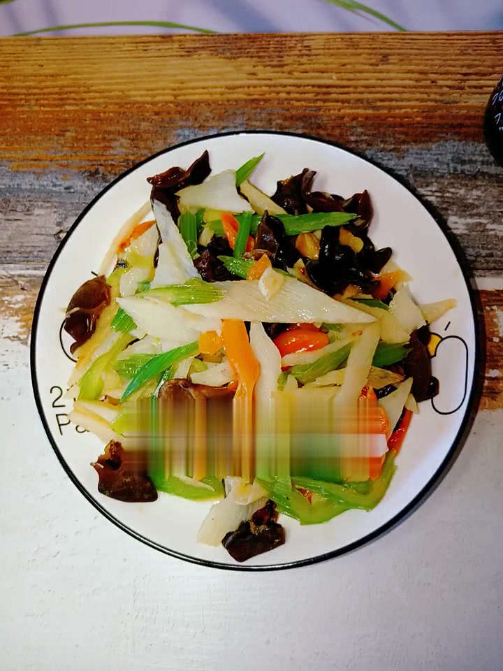 瘦身养颜素食菜芹菜木耳炒山药