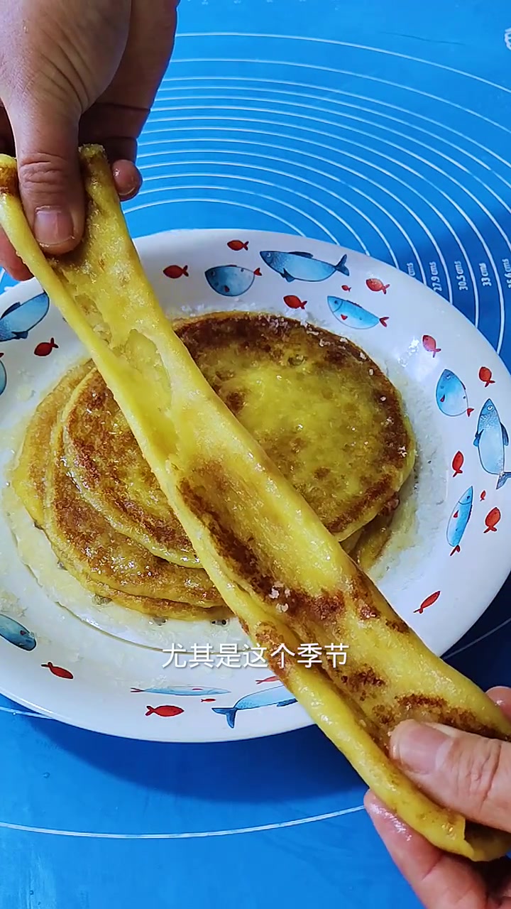 大黄米面年糕饼软糯香甜好劲道,新面上市纯纯的水磨大黄米面,喜欢吃的姐妹们链接在视频下方需要