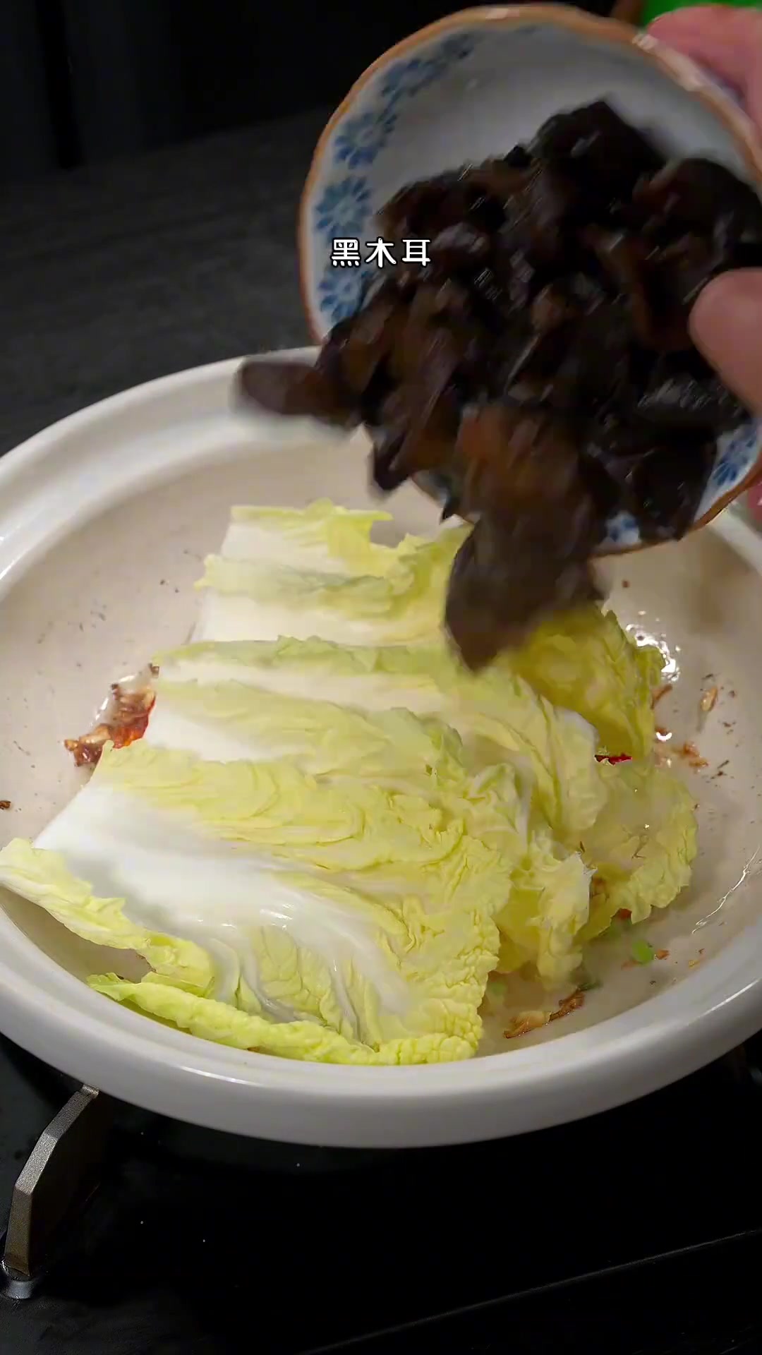 这样做的白菜豆腐煲简单又好吃