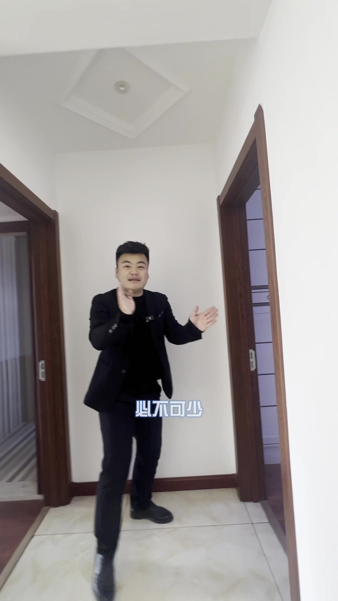 鲅鱼圈红旺广场附近,三室两卫