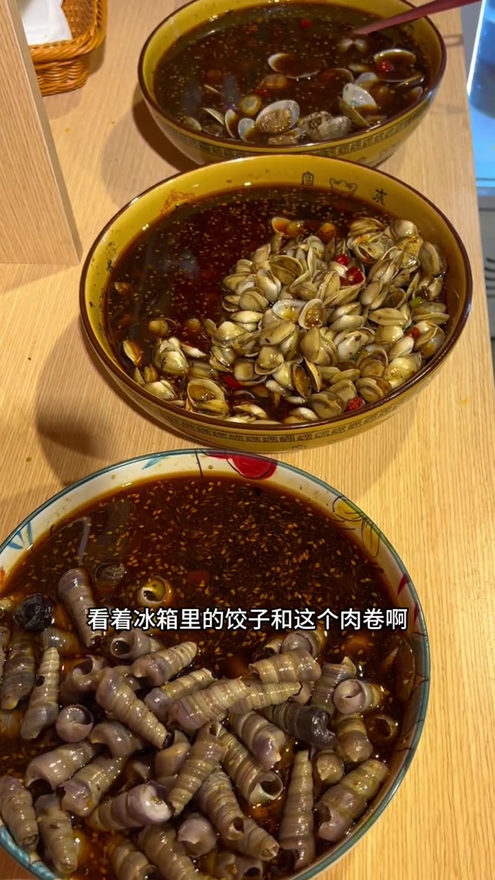 宋屯小区西门里面 天儿冷吃点啥 好吃不贵自助餐推荐 旋转小火锅 小火锅 炖大鹅