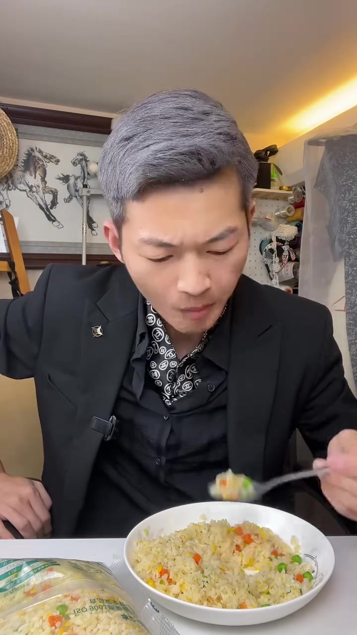 你以为平时在外面或者点外卖吃的蛋炒饭,都是现做的吗?