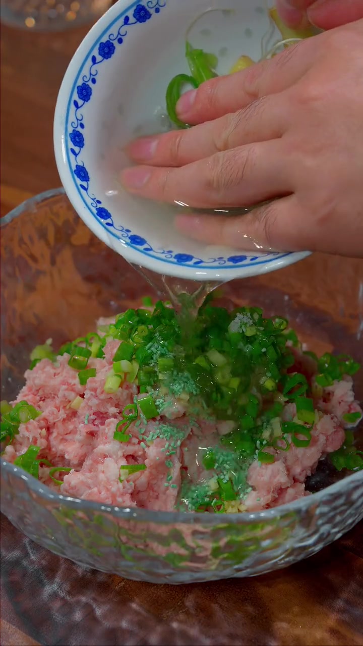 肉丸榨菜汤 肉丸汤你像我这样做简单鲜美,喜欢喝汤的可别错过了 肉丸汤 好喝的汤