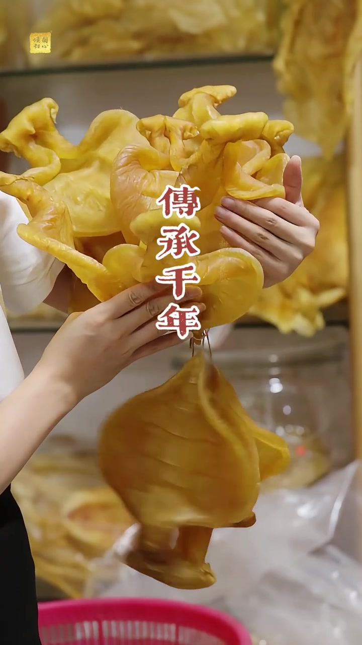 要吃好胶的朋友,囤点老胶可升值可传承 后面想吃:①老胶只会翻倍涨 ②新胶不敢吃(你们懂的)