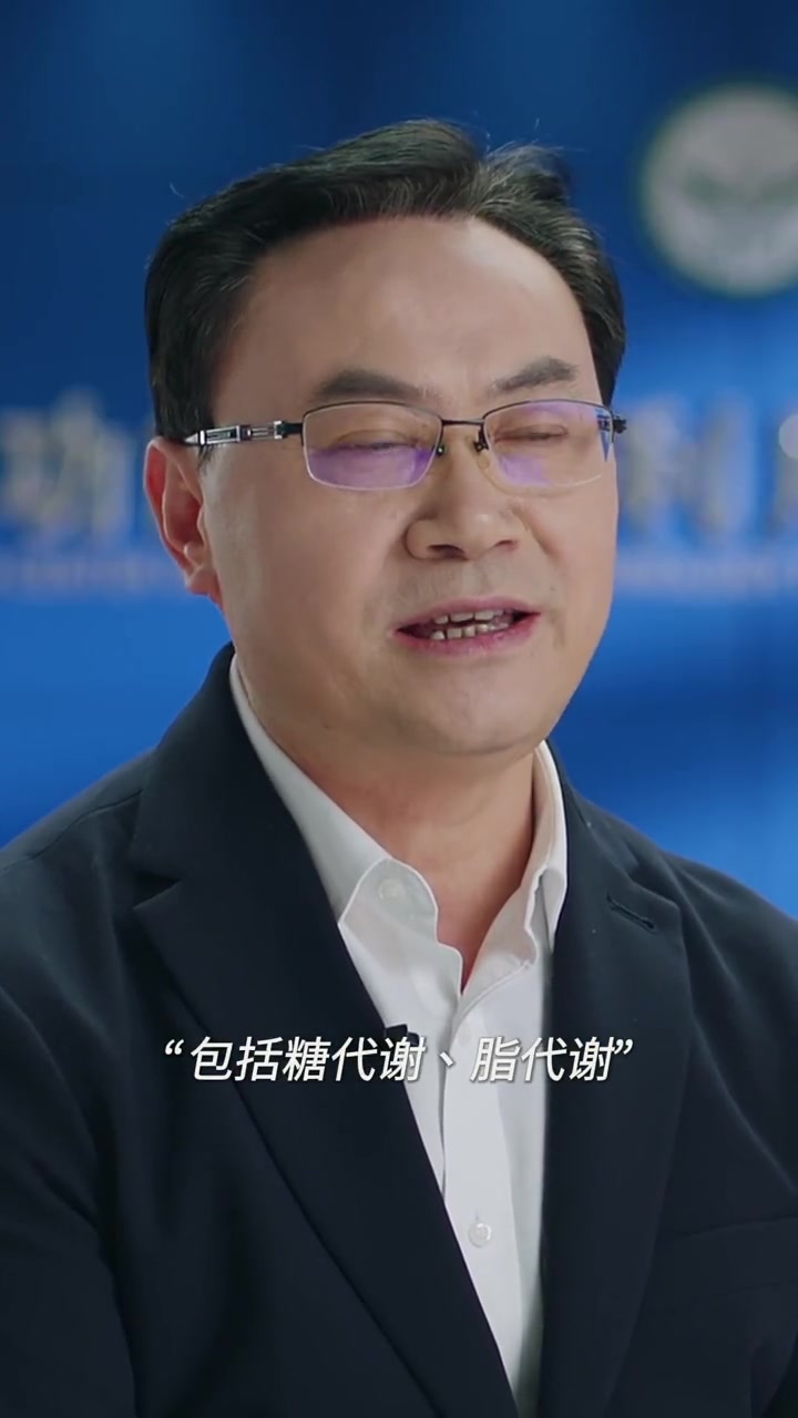 中国工程院院士刘仲华:经研究发现,赤壁青砖茶不仅具有显著的抗辐射、降血脂、降血糖、调理肠胃