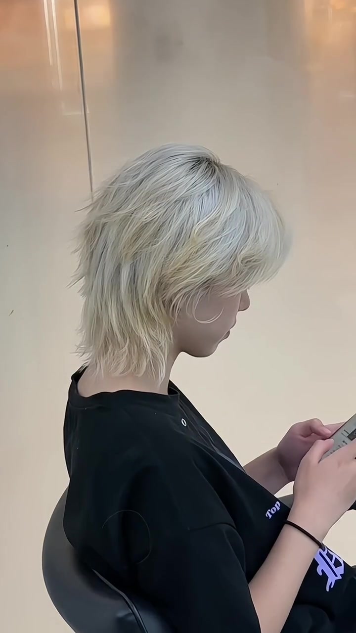 狼尾鲻鱼头 狼尾鲻鱼头短发 如何根据脸型选择适合自己的发型 氛围感发型推荐 剪发前vs剪发