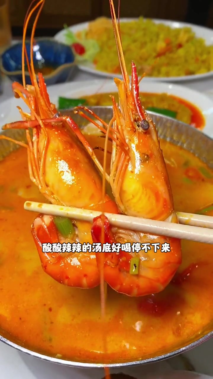 在深圳如果你想吃到正宗的泰国菜,那红山6979这家曼谷街头必须推荐给你,人均几十就能吃到正