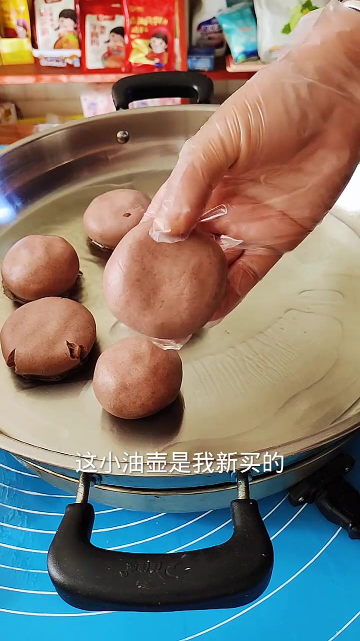 高粱米面年糕饼子筋道好吃,就是小时候的味道 链接在视频下方需要的姐妹去拍吧